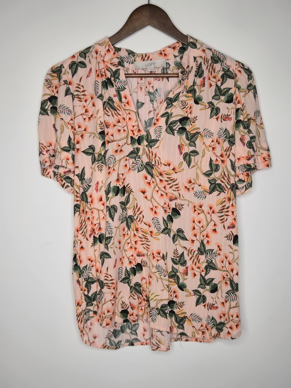 LOFT Pink Floral Split Neck Metallic Striped Short Sleeve Blouse Womens SIZE S